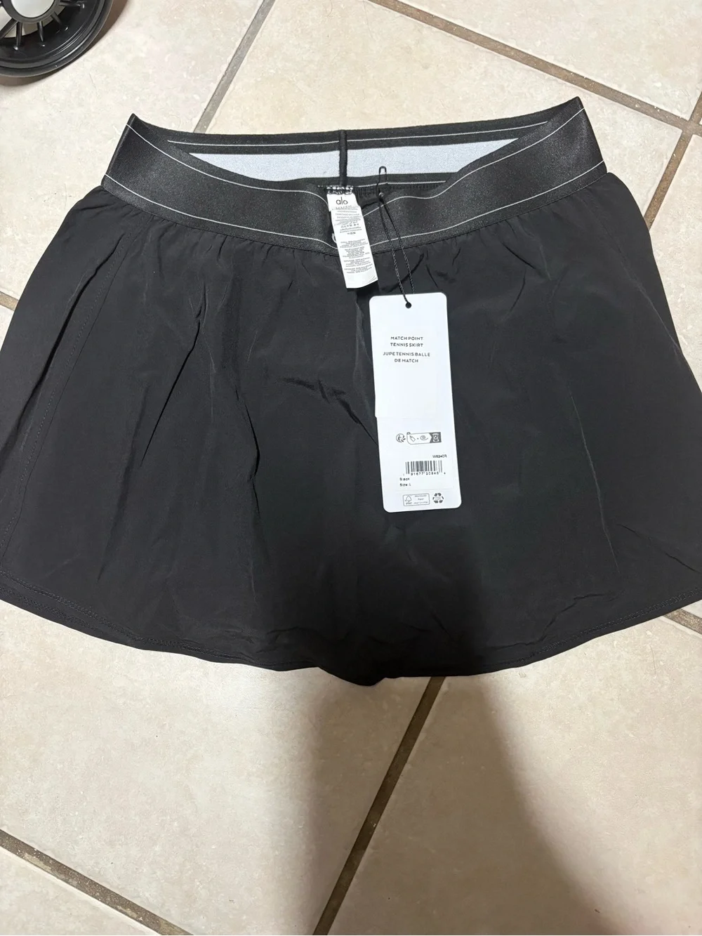 ALO Yoga Black Circle Skater Tennis Skirt with Elastic Waistband